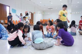 75. กิจกรรม English Camp เปิดโลกการเรียนรู้ เปิดประตูสู่ภาษา